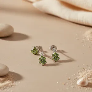 Pendientes de Plata 925 con Peridoto Verde en Forma de Gota, con Engaste de Garra, Joyería de Moda, Regalo para Mujer - Product Image 1