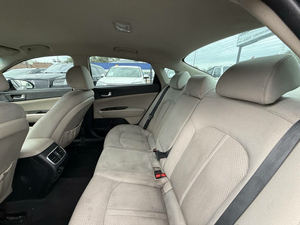 Kia Optima 2019 Usado, Sedán, Caja de Cambios Automática/Manual, Motor 4L Diésel/Gasolina, Asientos de Cuero, Cámara Trasera, Volante a la Izquierda, Interior Oscuro - Product Image 3