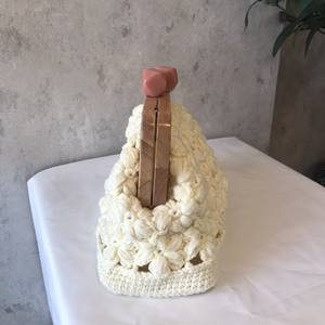 Clutch rafia vietnamita ganchillo flor blanca - Product Image 6