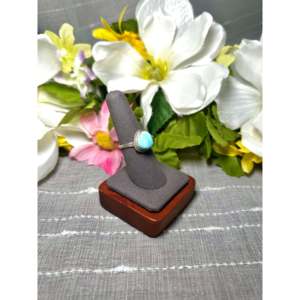 แหวนสะสมงานฝีมือชนเผ่านาวาโฮ โกลเด้นฮิลล์ และเงินสเตอร์ลิง ขนาด 7.75 - Product Image 2
