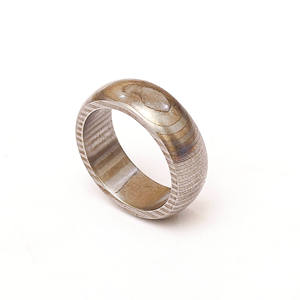 Jexmoo Bague en acier inoxydable personnalisée faite à la main avec boîte à bagues Cadeau parfait pour papa mari petit ami Support OEM pour la personnalisation - Product Image 2