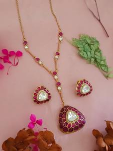 Conjunto de Collar y Aretes de Diseño Elegante y Calidad Premium con Baño de Oro y Piedras de Imitación, Colección para Bodas para Mujer - Product Image 3