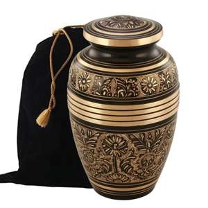 Urna de cremación de latón diseñada decorativa más vendida hecha a mano, urna de cenizas conmemorativas de recuerdo para servicios de entierro de la India - Product Image 2