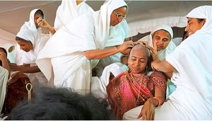 ผมแท้ธรรมชาติอินเดียแบบหยักศก 24 นิ้ว คุณภาพสูง พรีเมียม เวอร์จิ้น ต่อผมแบบเครื่องเย็บสองชั้น สีดำธรรมชาติ - Product Image 5