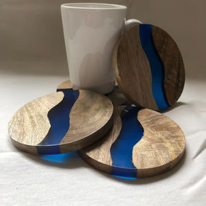 Posavasos de madera redondos hechos a mano | Grano natural con acabado suave | Gran artículo de regalo para clientes y minoristas posavasos de piedra - Product Image 1