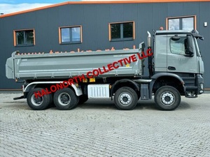 Camion benne basculante d'occasion Mercedes-Benz Arocs 3245 8x4 Euro 5 Diesel, conduite à gauche, poids lourd, diesel robuste, modèle 2020 - Product Image 3