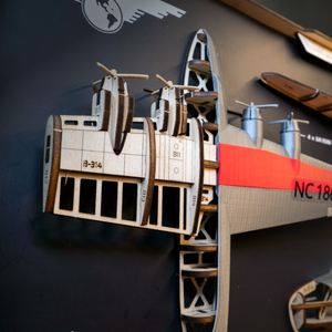 Maqueta de Avión de Carga en Plástico 2.5D con Marco - Nueva Condición Tipo Pacific Clipper - Product Image 1