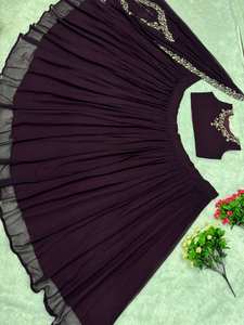 DESPIECE DE FIESTA PESADO BORDADO CON PERAL MANO TRABAJO LEHENGAS CHOLI CON FANCY DUPATTA - Product Image 4