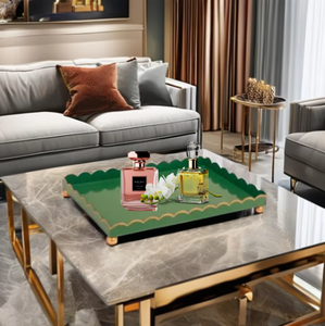 Bandeja de Madera Lacada Hecha a Mano con Bordes Festoneados y Patas de Bola Doradas, Bandeja Decorativa para Servir y Exhibir, Hecha en Vietnam - Product Image 6