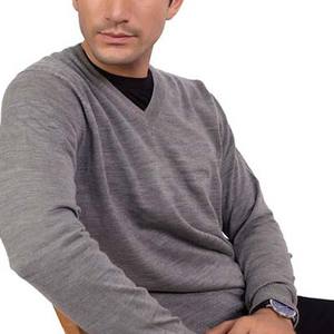 Pull de couleur grise en laine unie Style simple Casual Winter Wear Pull à manches longues et col en V - Product Image 3