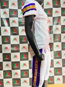 Uniforme de Football américain, Sublimation, broderie personnalisée, pantalon rembourré, matériel en sergé chromé, numéros, sac à dos en Jersey à rotation rapide - Product Image 4