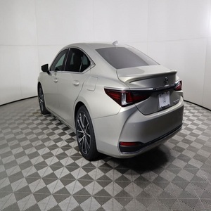 Alerte Offre Exceptionnelle! Superbe Lexus ES 350 V6 DOHC 24V 2024 à traction avant, automatique, avec toit ouvrant électrique, berline de luxe - Product Image 2