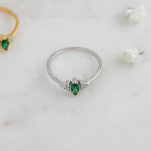 Vente en gros de dernière bague émeraude de luxe à la mode, bijoux pour femmes, promesse d'aimer votre bague de fiançailles romantique, bijoux pour femmes - Product Image 2