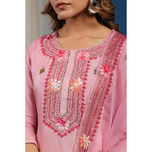 Ensemble Kurta, pantalon et dupatta rose pastel pour femme Rifaqat Rameen - Product Image 3