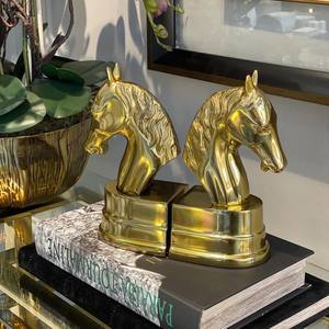 Escultura de Aluminio Hecha a Mano de Diseño Moderno, Acabado Dorado Brillante, Metal de la Mejor Calidad para Centro de Mesa - Product Image 5