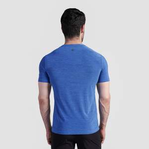 T-shirt pour homme en tissu respirant tricoté uni, bleu électrique, style basique, coupe ajustée, confortable - Product Image 2