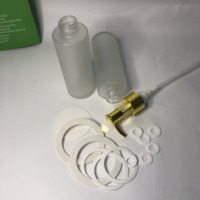 Tampons cosmétiques ronds jetables en mousse EPE blancs avec design perforé