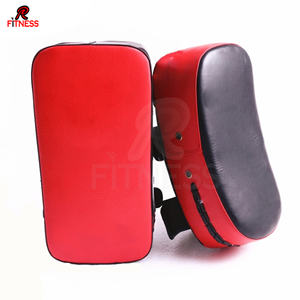 Équipement d'entraînement de boxe thaïlandaise, de taekwondo et de kick-boxing RC Fitness Wears Focus Pad en cuir PU confortable, couleur et logo personnalisés - Product Image 3