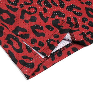 Camisetas de baloncesto de entrenamiento sin mangas de leopardo rojo de diseño personalizado, equipo deportivo de equipo de buena calidad que incluye opciones de talla grande - Product Image 5