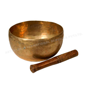 Bol chantant tibétain en laiton fait main - Bol sonore pour la guérison des chakras bouddhistes et la méditation, décoration d'intérieur en provenance du Népal - Product Image 1