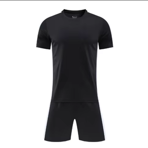 Tenue de football confortable pour adultes, vêtements de sport respirants, personnalisables, de haute qualité, fabriqués par des professionnels, séchage rapide - Product Image 3