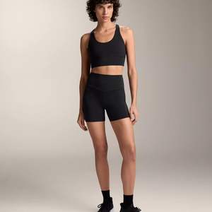 Shorts de Yoga para Mujer de Cintura Alta con Estampado Personalizado - Diseño Simple, Cintura Elástica, Tejido Transpirable y de Secado Rápido, Servicio OEM Ecológico - Product Image 6