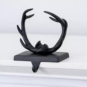 Soporte de calcetín de metal vintage al por mayor hermoso gancho de árbol blanco con acabado chapado decoraciones navideñas de estilo indio - Product Image 6