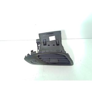 ช่องระบายอากาศด้านซ้ายของแผงหน้าปัดเรโนลต์ ซีนิค ซีรีส์ 1012124(09>16) - Product Image 4