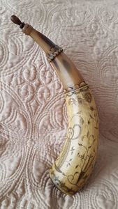 Corne à boire Viking festive fabriquée à la main pour l'hydromel et la bière parfaite pour les fêtes de Noël et les acclamations des fêtes - Product Image 4