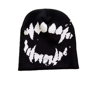 Gorro de punto cálido | Estilo callejero unisex | Acrílico vintage, impermeable y transpirable - Product Image 1