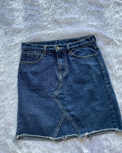 Jupe en jean midi décontractée pour femmes en gros, respirante, taille naturelle, bouton pour un style streetwear quotidien, automne - Product Image 2