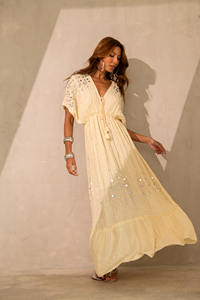 Robe Maxi à manches longues pour femmes Invité de mariage formel Bretelles Spaghetti Col en V Boule Maxi Satin Shapewear Naturel pour les fêtes Événements - Product Image 4