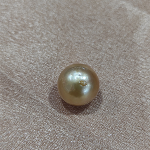 Perles de culture de haute qualité, 7-13 mm, grade A, en un seul lot, perles de mer dorées, dégagent une élégance intemporelle, une beauté naturelle et un charme luxueux. - Product Image 4