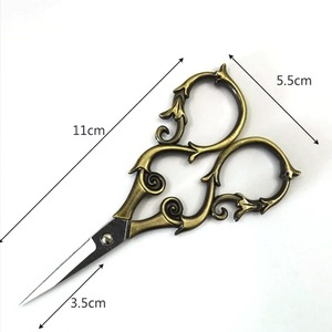 Ciseaux à broder rétro professionnels, acier inoxydable de haute qualité avec lame droite et tranchante pour la couture et le quilting - Product Image 5