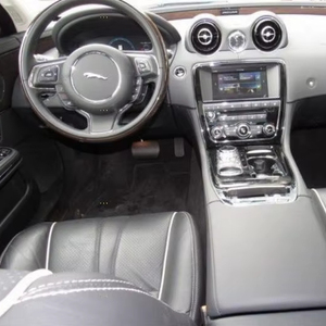 Jaguar XJ 2016, berline suralimentée, intérieur clair, boîte de vitesses automatique, moteur turbo, conduite à gauche, sièges en cuir, propulsion arrière, ACC, R19 - Product Image 5