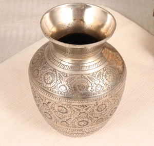 Pot de fleur plaqué nickel argenté en laiton de qualité supérieure Pot de fleur d'intérieur Planteur Europe Vase de fleurs pour jardin - Product Image 2