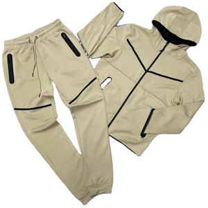 Ensembles de jogging avec logo personnalisé pour hommes, survêtements de sport pour hommes, vêtements d'entraînement, survêtement de gym personnalisé et confortable pour hommes - Product Image 3