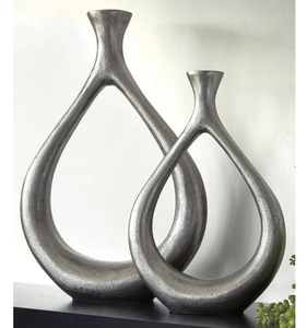 Jarrón Redondo de Metal Plateado Pulido con Maceta Decorativa Moderna de Aluminio Hecha a Mano y Acabado Brillante para Decoración de Hogar y Mesa de Lujo - Product Image 2