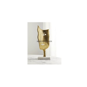 Último patrón llegada lujosa calidad Metal hecho chapado en oro único atractivo aspecto escultura para oficina y decoración de Hotel - Product Image 1