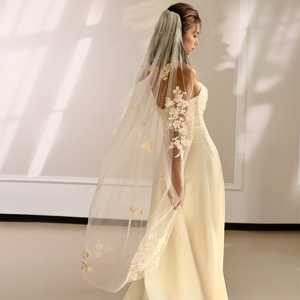 Peineta de Novia Vintage Hecha a Mano con Encaje Floral y Pedrería, Cómoda y Segura para el Cabello en Bodas y Fiestas, Modelo Bridella M113-I - Product Image 5