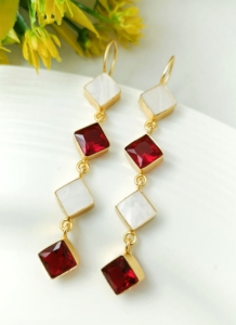 Pendientes Colgantes Chapados en Oro con Perlas y Piedras de Cuarzo, Joyería Elegante Hecha a Mano para Mujer - Product Image 5