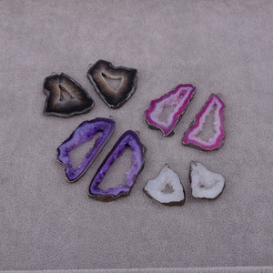 Paires de boucles d'oreilles élégantes en agate rose fantaisie, faites à la main, en laiton plaqué argent noir électrolytique, 25x32mm, apprêts de bijouterie - Product Image 6