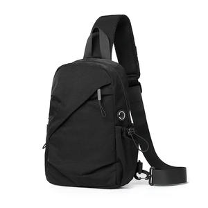 กระเป๋าสะพายข้างผู้ชายแบบครอสบอดี้ น้ำหนักเบา กันน้ำ ใช้ได้ทั้งสะพายไหล่และคาดอก เหมาะสำหรับเดินทางท่องเที่ยว ทำงาน เดินทางประจำวัน หรือปั่นจักรยาน - Product Image 1