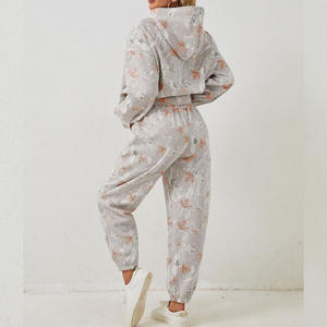 Survêtements pour femmes à la mode avec broderie d'étiquette d'impression de logo personnalisé et options de marque pour la salle de sport ou un usage quotidien - Product Image 6