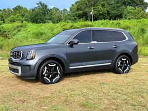 Kia Telluride S d'occasion 2023 à prix bas à vendre - Product Image 1