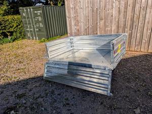 Remorque à plateau plat 18 pieds x 7 pieds 3500 kg, triple essieu, barrières latérales amovibles 5,5 m x 2,2 m pour le transport de machines - Product Image 5