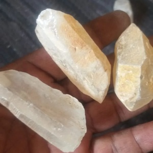 Pointe de cristal de quartz brut naturel, pierre de guérison, énergie spirituelle, méditation, Reiki, décoration, cadeau, fabrication de bijoux - Product Image 1