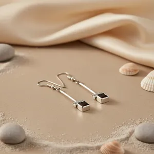 Boucles d'oreilles pendantes géométriques de la marque Rajasthan avec pierre grenat en alliage d'argent, bijoux classiques pour femmes - Product Image 1