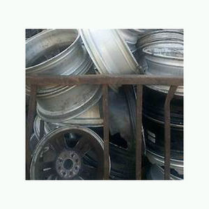 Déchets de jantes en aluminium usagées, déchets de jantes de voiture, matériau en alliage d'aluminium de haute qualité - Product Image 3