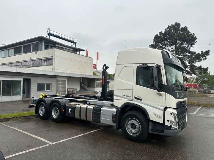 2024 VO-LVO FM 460 6X2 Diesel Fuel New/Used Automatic Transmission Type
